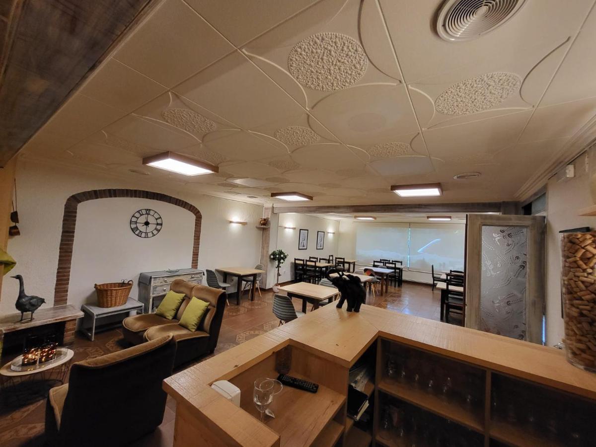 Hostal Torras Sant Hilari Sacalm Kültér fotó