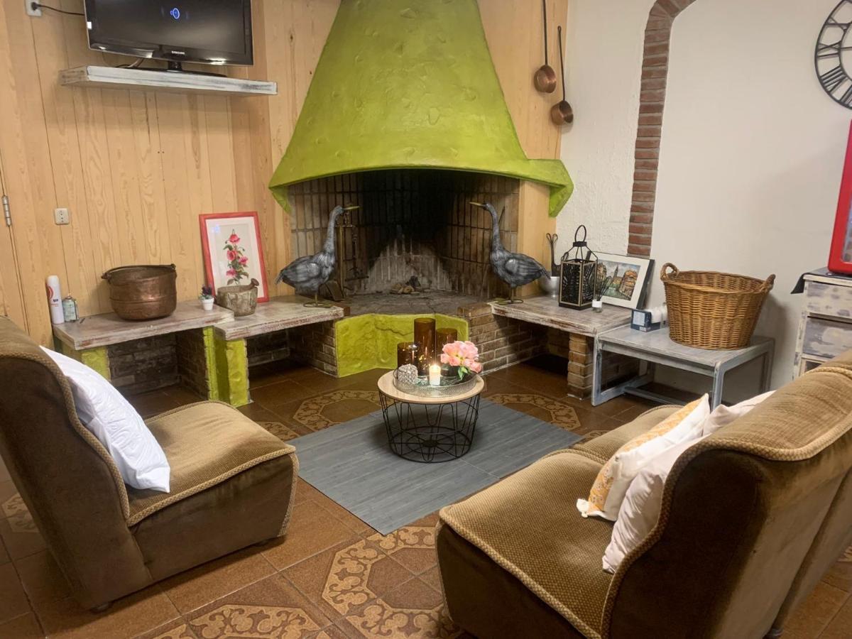 Hostal Torras Sant Hilari Sacalm Kültér fotó